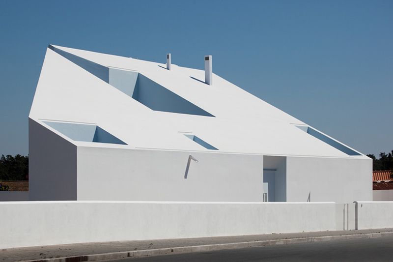 12 Maisons aux Extérieurs Blancs Géométriques - Design et Intérieurs