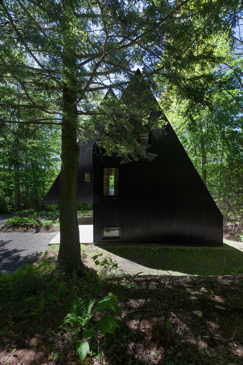 FAHOUSE : Une Double Maison Triangulaire en Forêt