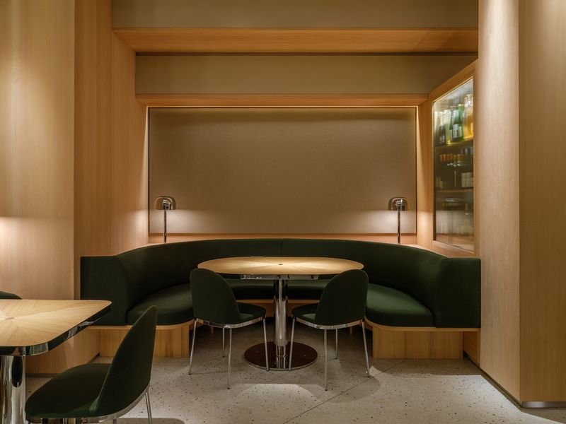 Levi: un restaurant hybride proposant des plats italiens, japonais et design
