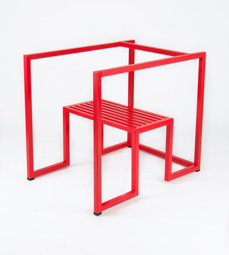 Une Chaise Géométrique Épurée: Design et Intérieurs