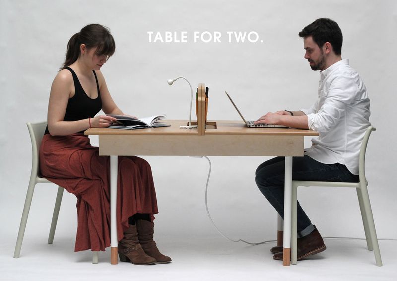 Aménager un bureau de travail pour deux et une table à manger pour six