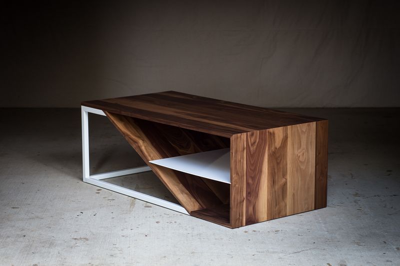 Harkavy Furniture se concentre sur les pièces modernes en bois et en acier