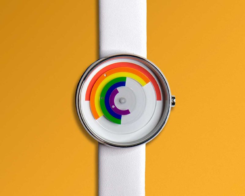 Projects Watches célèbre la fierté avec la nouvelle montre Pride Prism