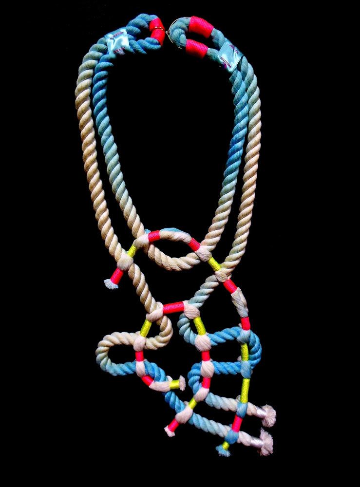 Bijoux en corde Neon Zinn par Seth Damm