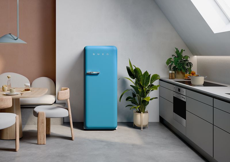 Les nouvelles couleurs du réfrigérateur Smeg FAB28 sont aussi invitantes qu'un été en Italie